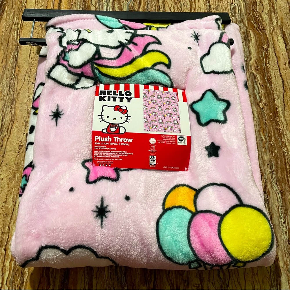 Hello Kitty - Picture 6 of 7